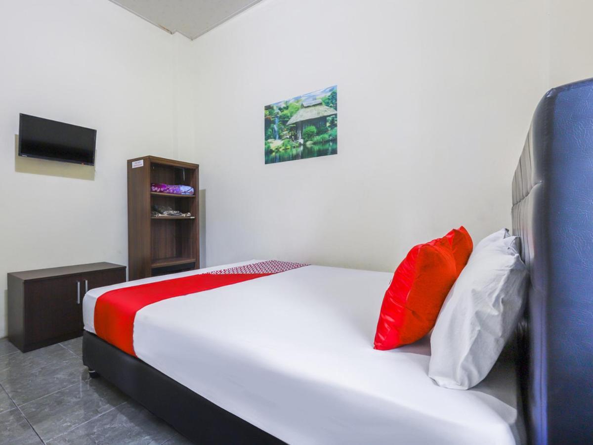 Oyo 3830 Dfarys Gh Syariah Hotel Balikpapan  Exterior foto