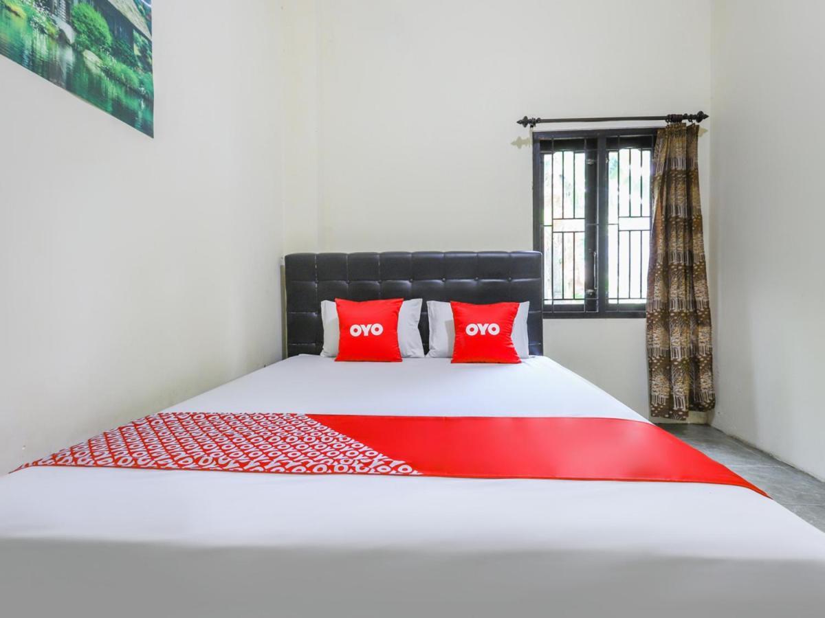 Oyo 3830 Dfarys Gh Syariah Hotel Balikpapan  Exterior foto