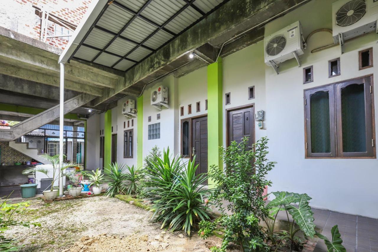 Oyo 3830 Dfarys Gh Syariah Hotel Balikpapan  Exterior foto
