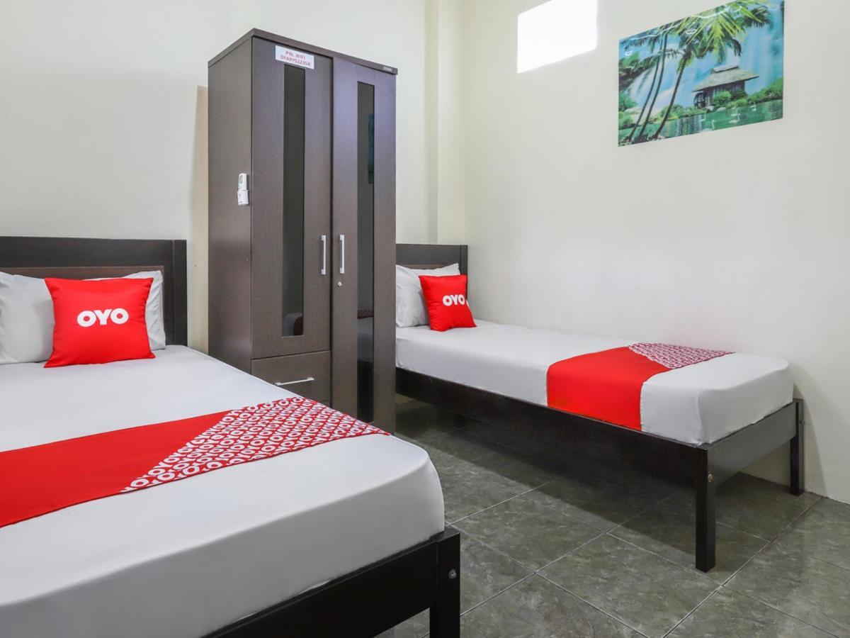 Oyo 3830 Dfarys Gh Syariah Hotel Balikpapan  Exterior foto