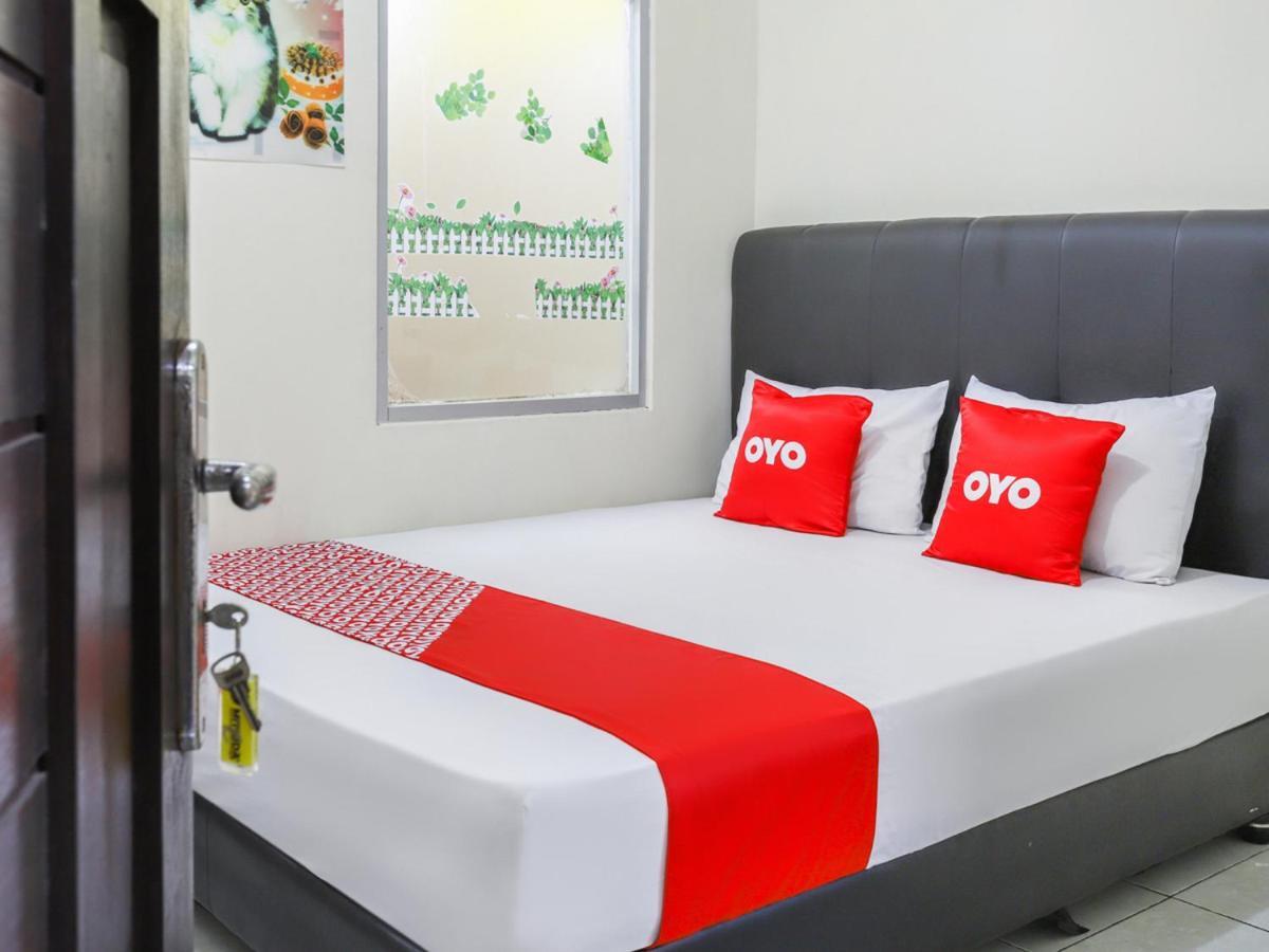 Oyo 3830 Dfarys Gh Syariah Hotel Balikpapan  Exterior foto